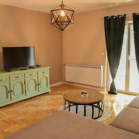 Apartman Maja ซาดาร์ ภายนอก รูปภาพ