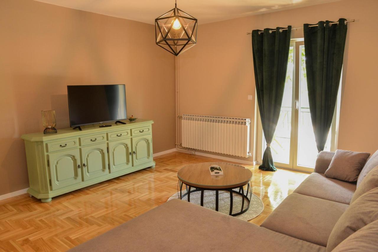 Apartman Maja ซาดาร์ ภายนอก รูปภาพ