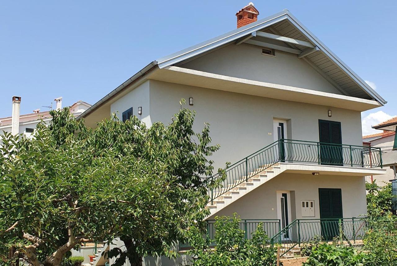 Apartman Maja ซาดาร์ ภายนอก รูปภาพ
